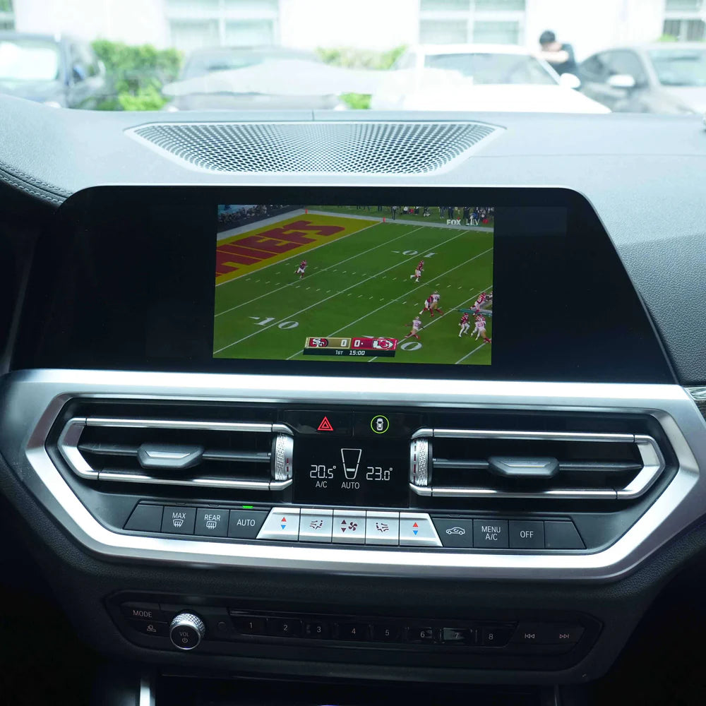 BMW車内のディスプレイでOTTOAIBOX I3を使うイメージ